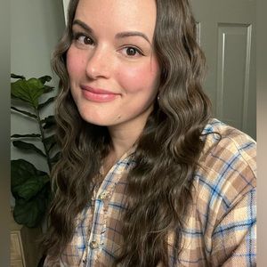 Meet your Posher, Julia